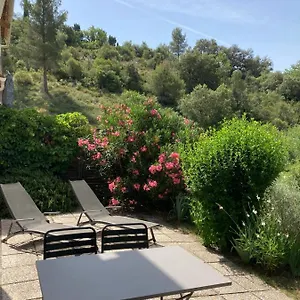  Appartement T2 Classé 2* Calme Au Coeur Du Village Provençale France